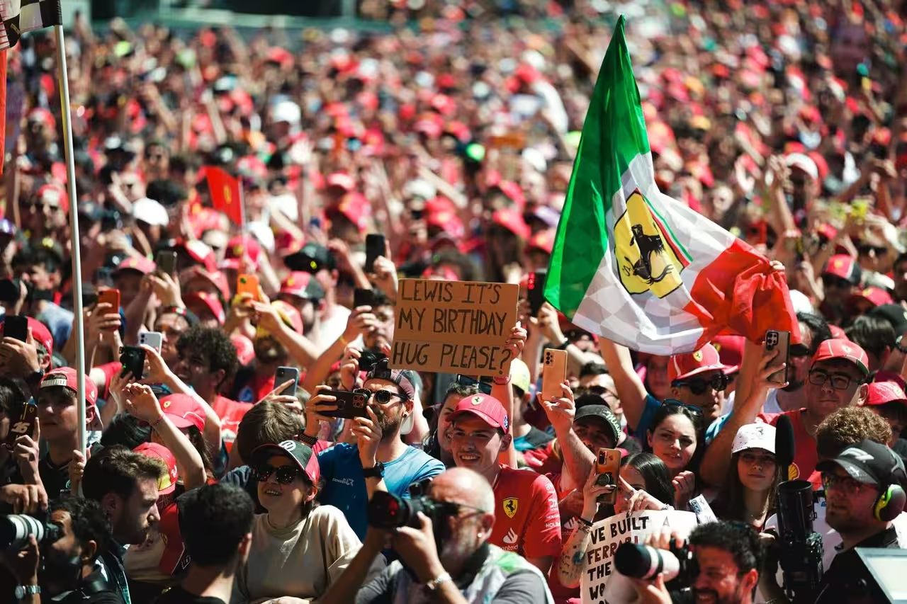 tifosi-ferrari-formula 1