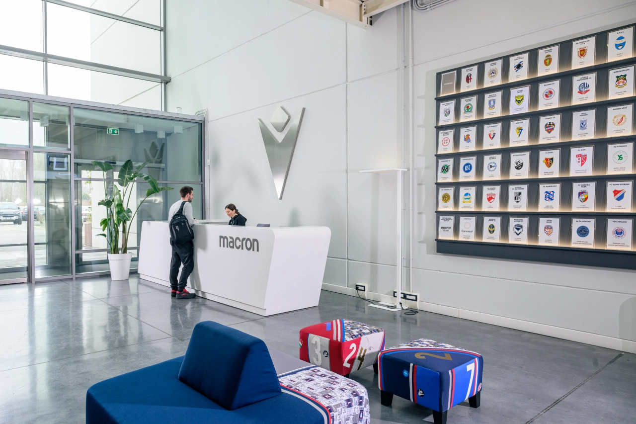 Macron_Reception Main entrance_1