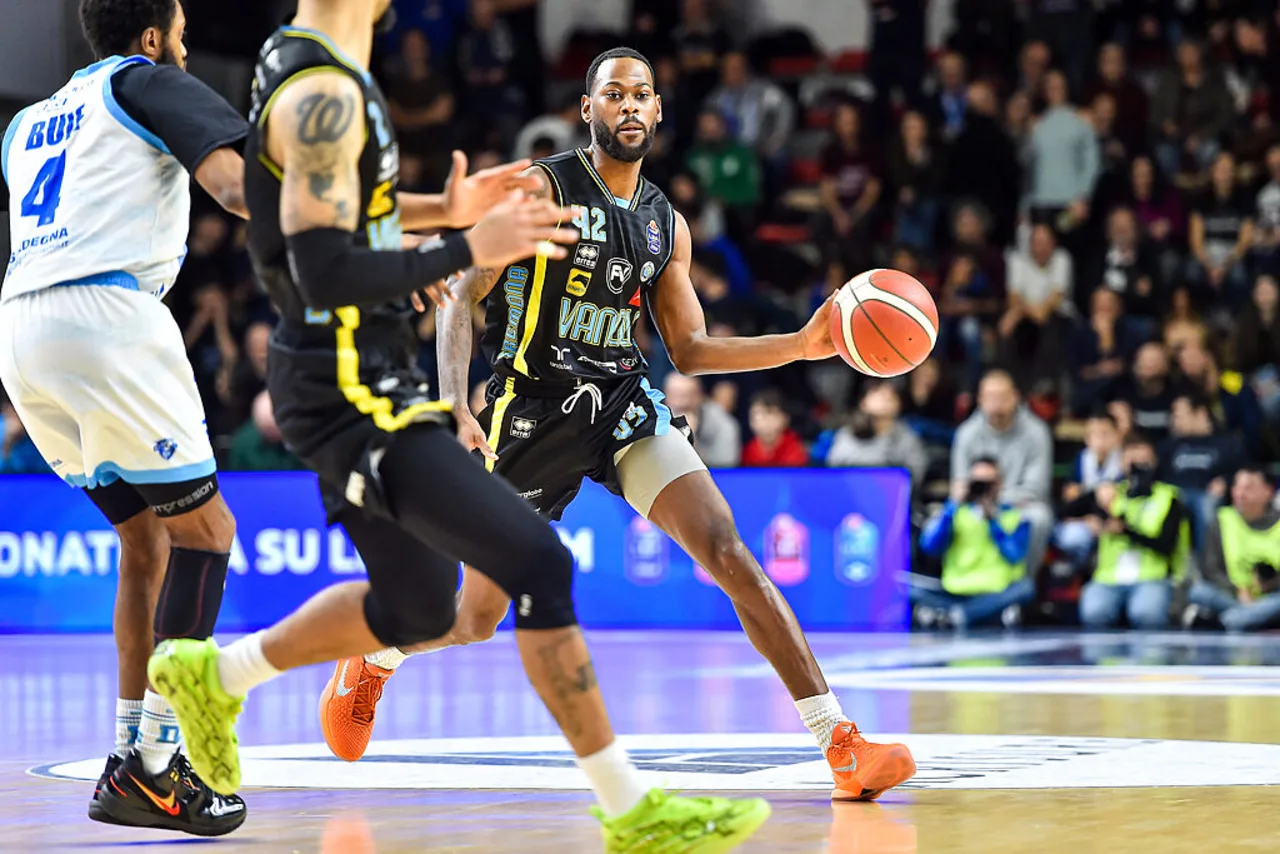 vanoli cremona basket