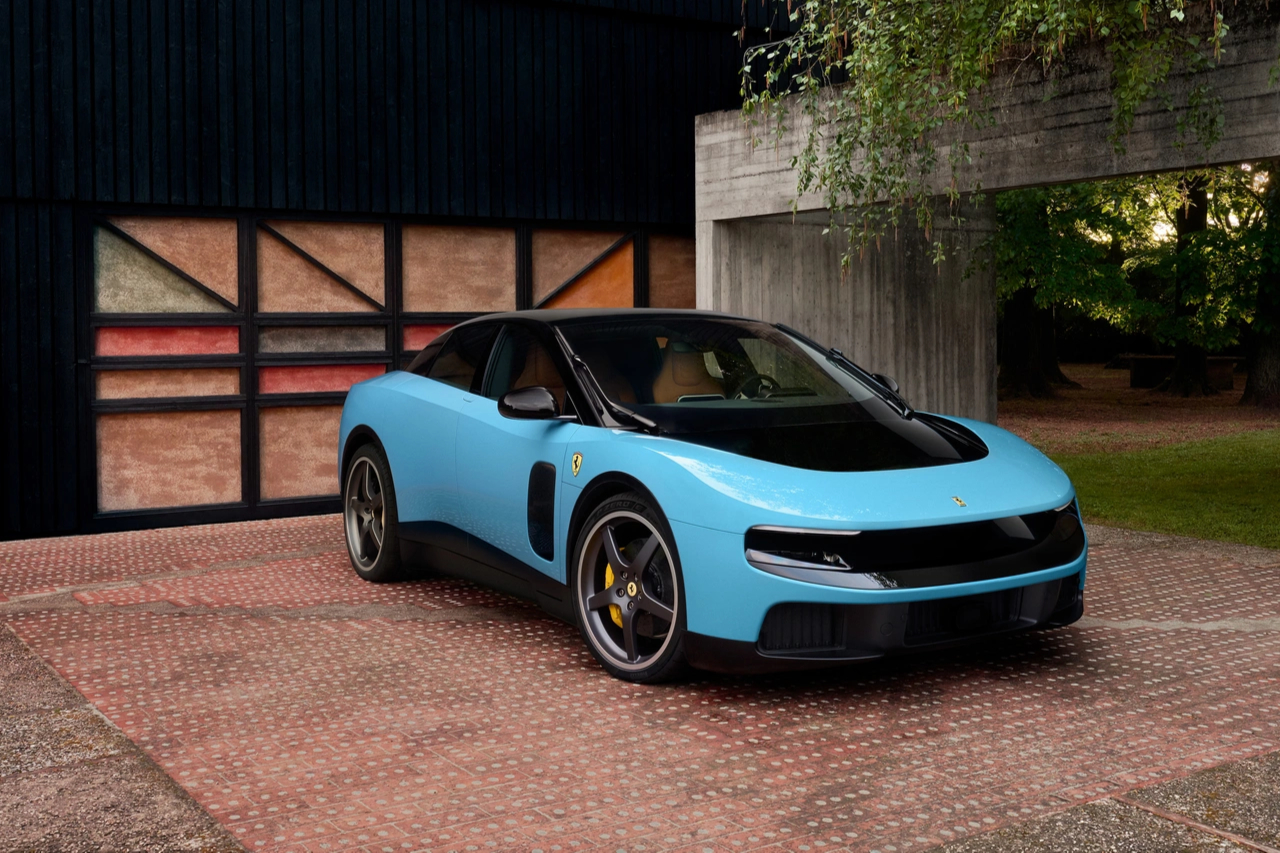 FERRARI_LUCE